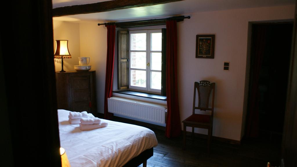 B&B Le Secret Du Bois Bourseigne-Vieille Номер фото