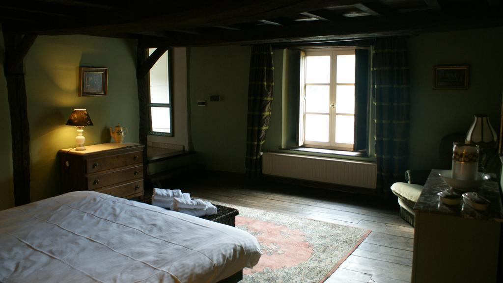 B&B Le Secret Du Bois Bourseigne-Vieille Номер фото