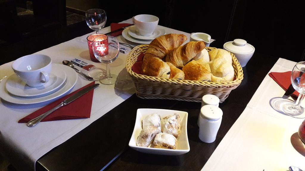 B&B Le Secret Du Bois Bourseigne-Vieille Экстерьер фото